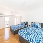 3 Bedroom In Apartman *