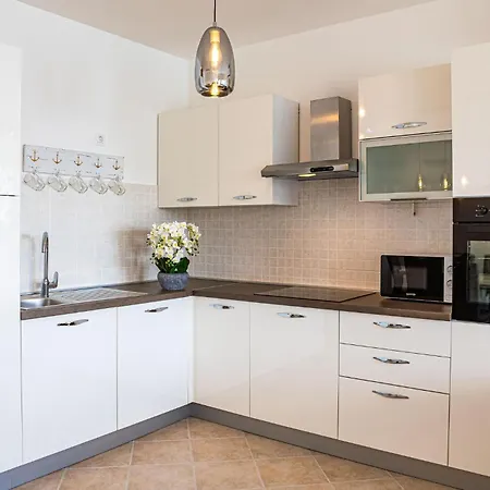 3 Bedroom In Lägenhet