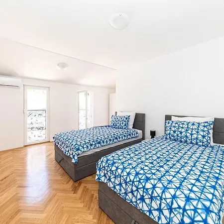 3 Bedroom In Lägenhet *