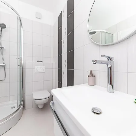 Apartman Stunning In With House Sea View