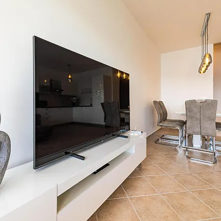 3 Bedroom In Lägenhet *