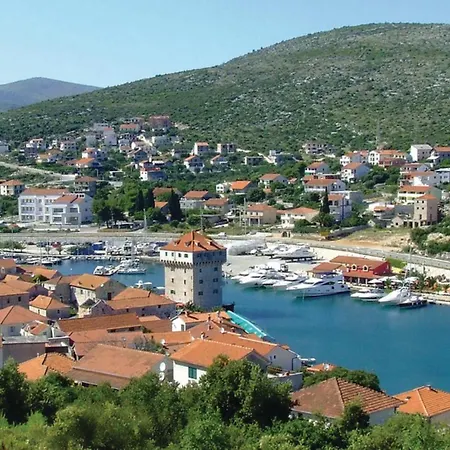 3 Bedroom In * Marina
