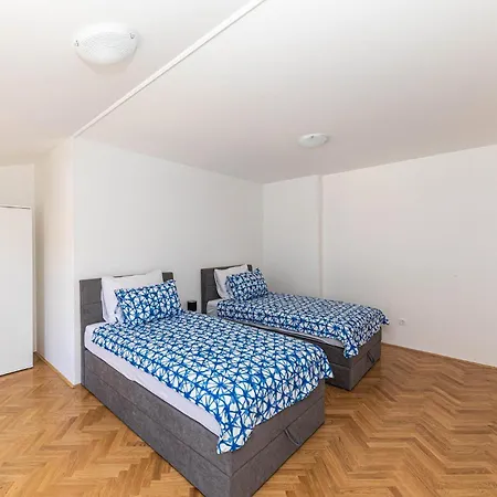 Apartman 3 Bedroom In *